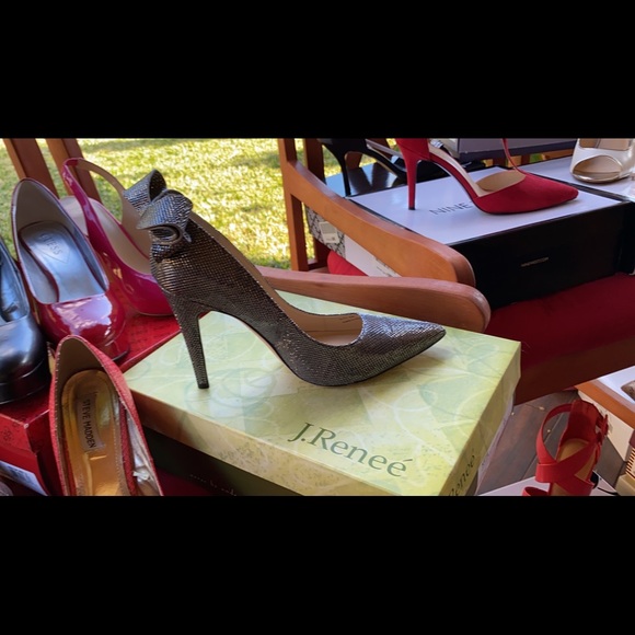 Shoes - Picture 4 of 16